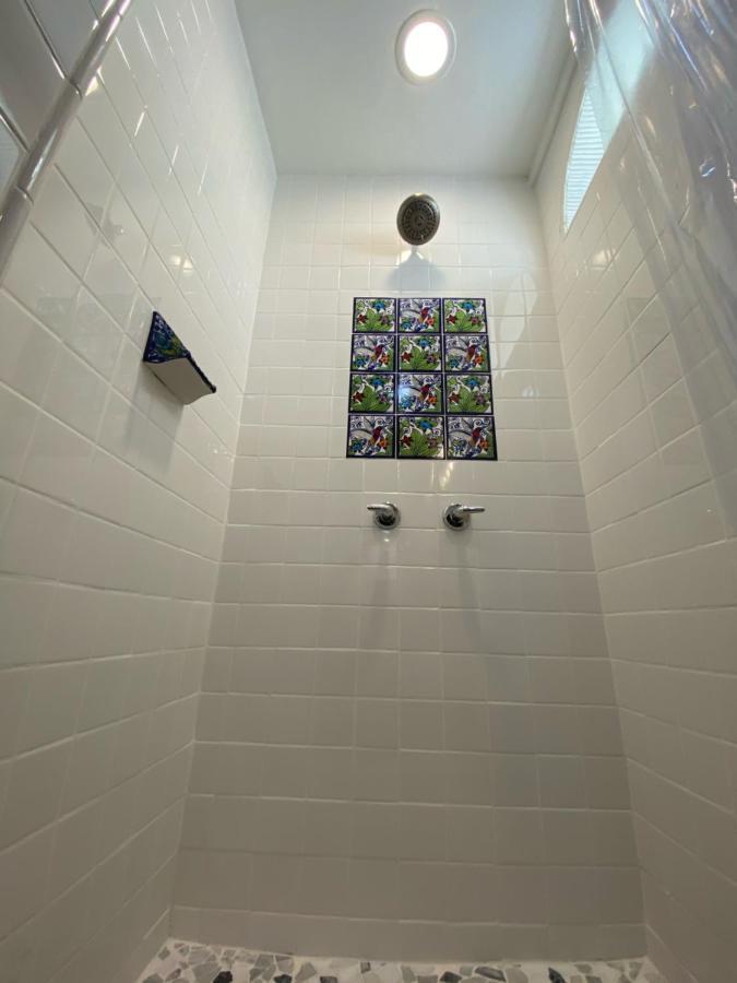 Private W/ Private Full Bathroom & Wifi & Ac & Shared Kitchen In Angeles * Los Ángeles
