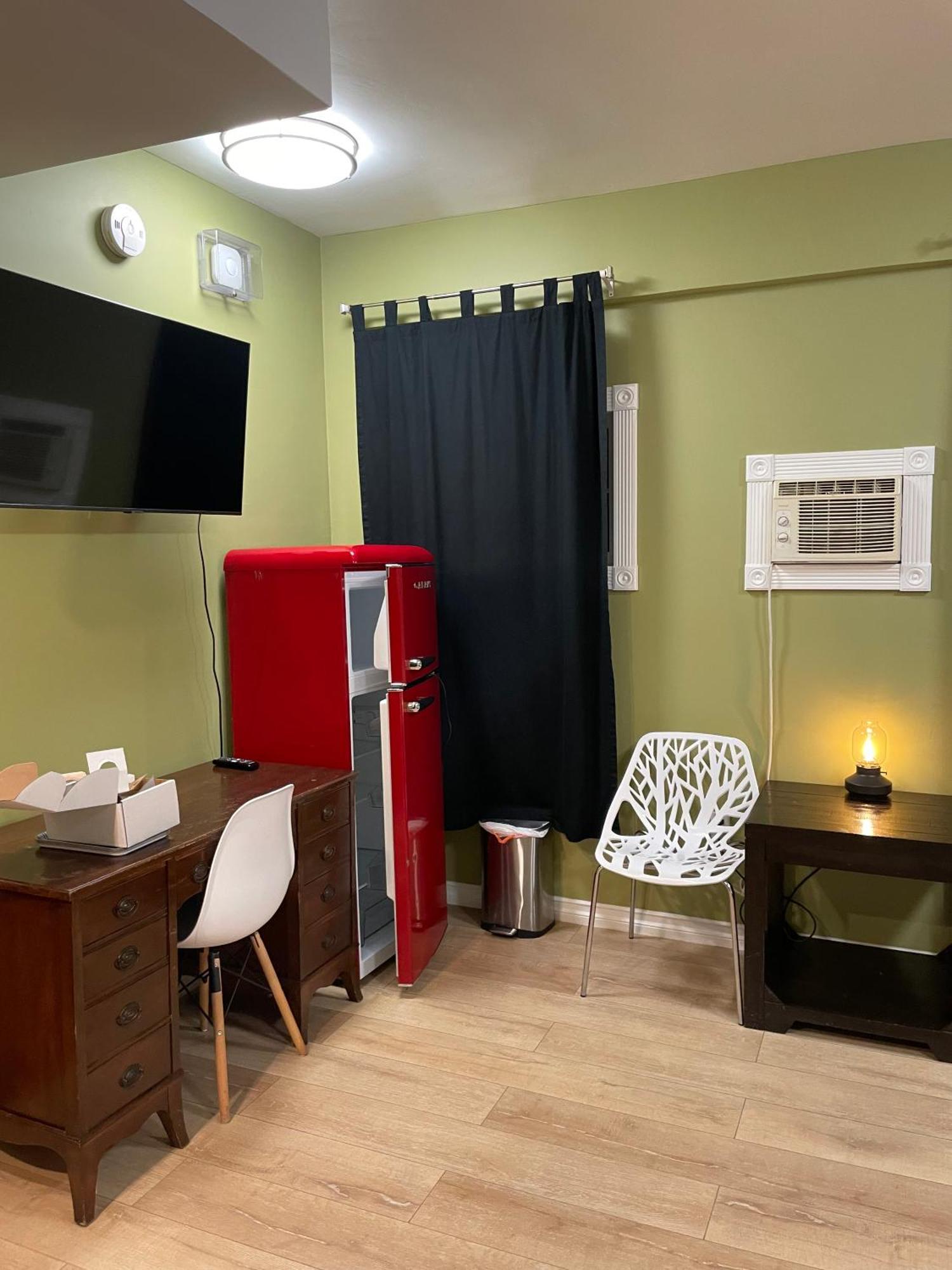 Private W/ Private Full Bathroom & Wifi & Ac & Shared Kitchen In Angeles * Los Ángeles