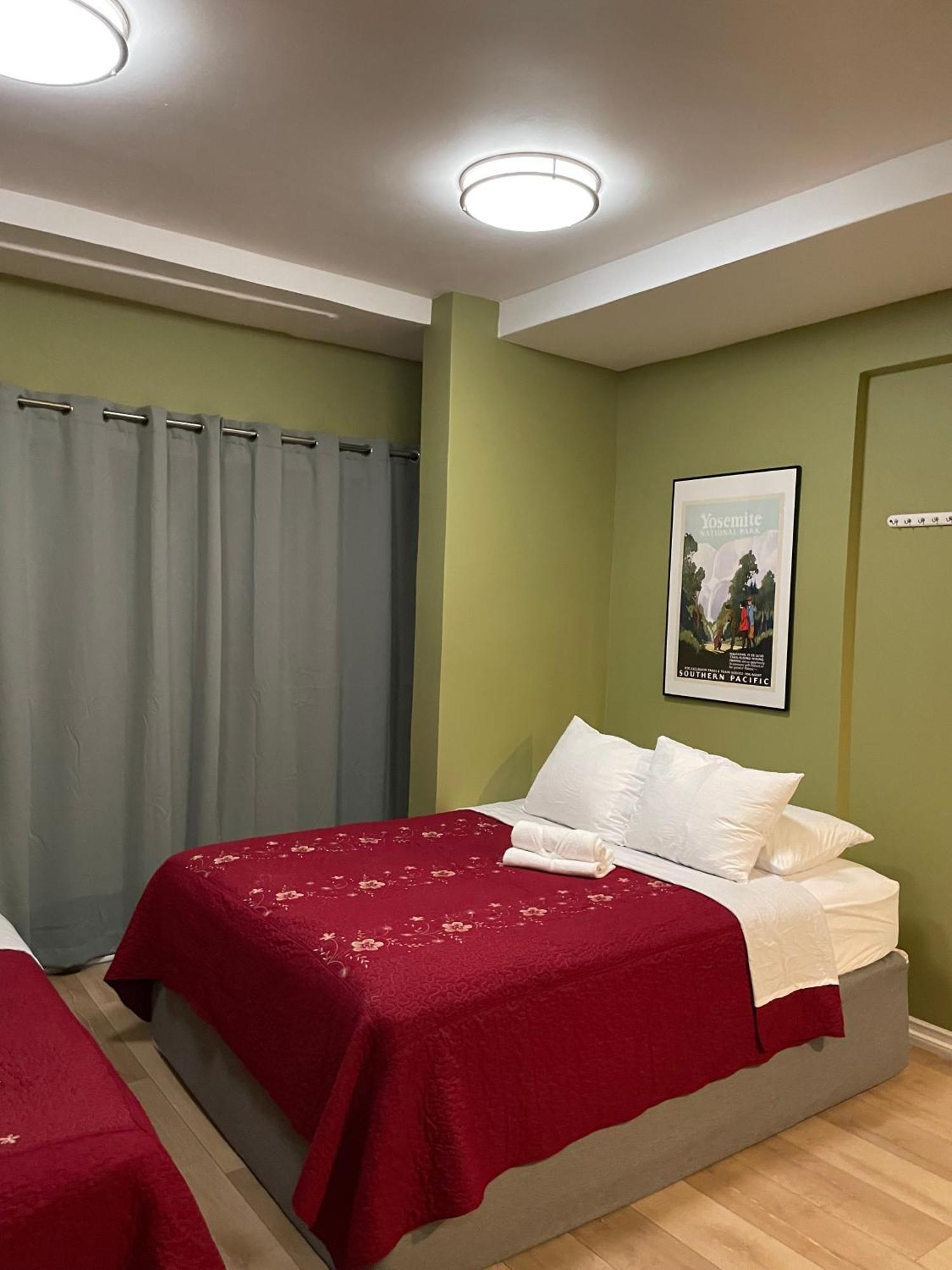 Private W/ Private Full Bathroom & Wifi & Ac & Shared Kitchen In Angeles Habitación en casa particular Los Ángeles